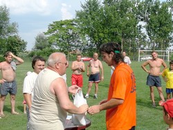 833_2006071093152_481.jpg