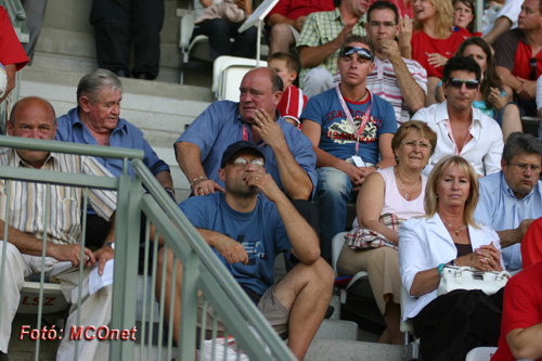 img_7560_jo_694_20070618125256_228.jpg img_7560_jo_694_20070618125256_228.jpg