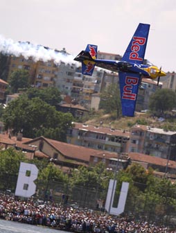 redbull5_49_2007061193159_45.jpg