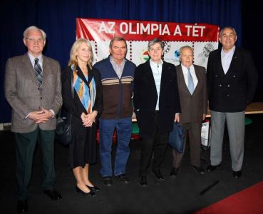 Balról: Bárány Árpád, Dömölky Lidia, Ihász Kálmán, Szolnoki Mária, Szondy István, Ambrus Miklós gkk_bajnokokklubja_604_20080210104744_777.JPG