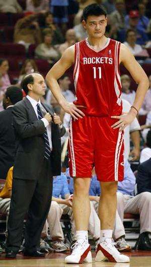 Yao Ming olimpiai részvételét fenyegeti sérülése yao_ming_825_2008022881806_776.jpg