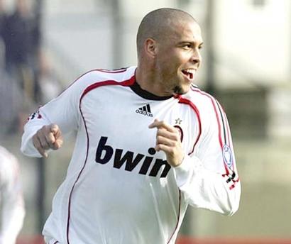 ronaldo_730_20081030170624_214.JPG ronaldo_730_20081030170624_214.JPG