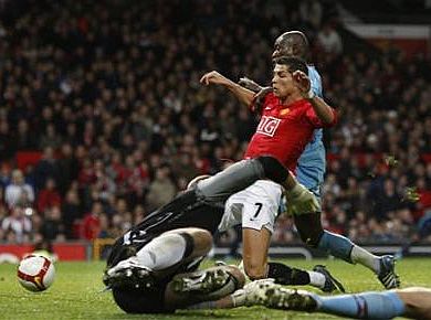 cronaldo_404_20081201195615_429.jpg