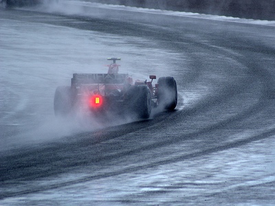 ferrari_f1_rain_830_20090122131848_386.jpg