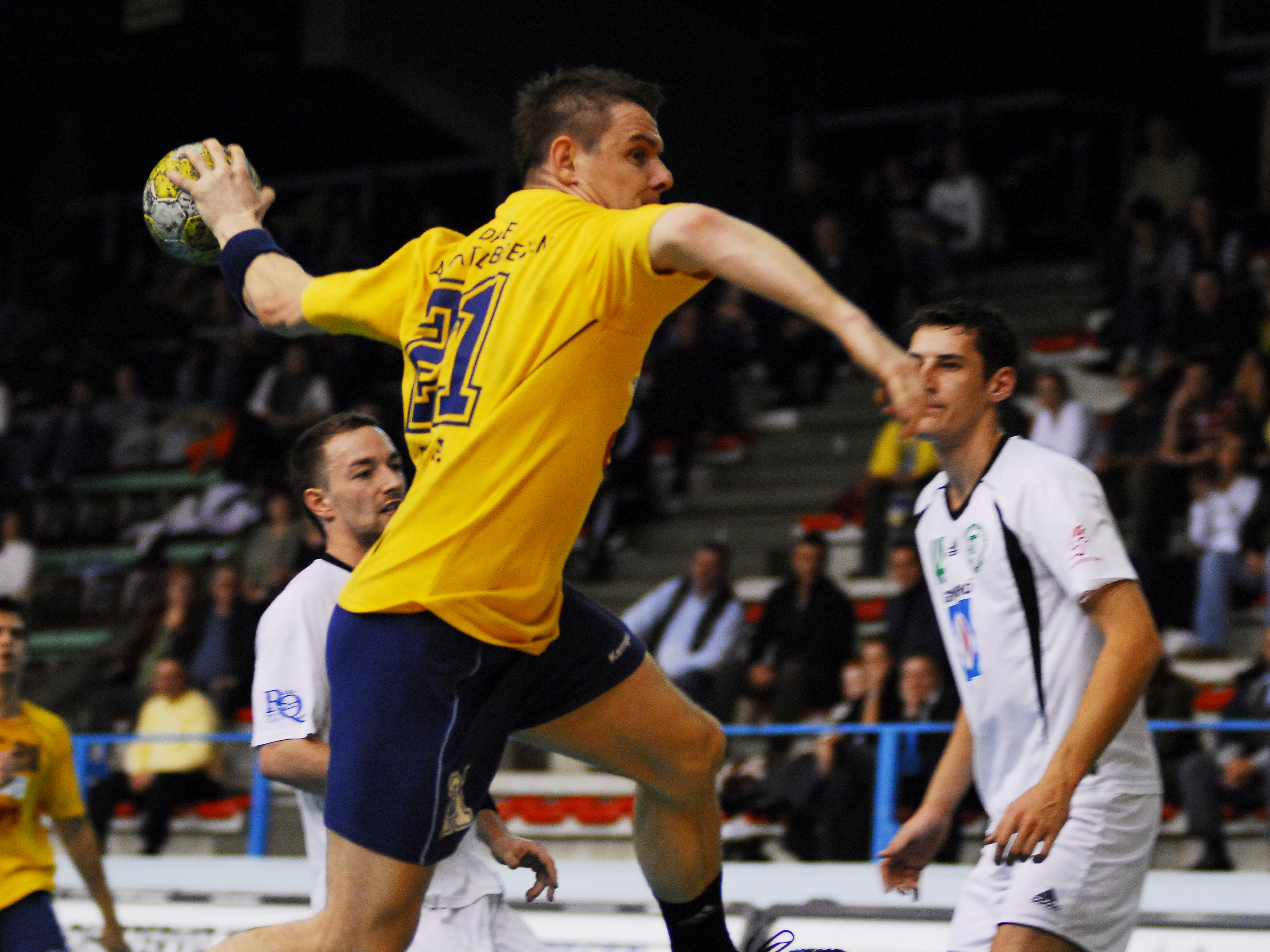 Gúnya Péter, a DVSC szélsője