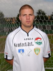 Bonifert térde lassan gyógyul