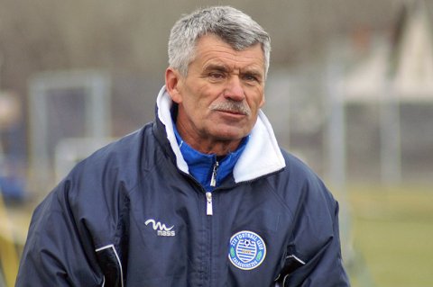 Csank, a ZTE edzője