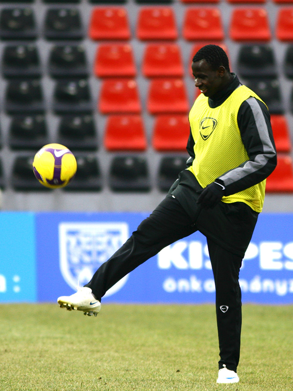 Genito, a Honvéd középpályása