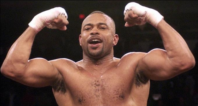 Roy Jones Jr. visszatért, és újra villogott