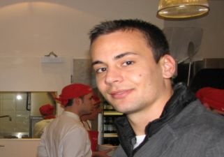 Le kellene győzni a mumust