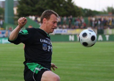 Másfél éve folyamatosan futballoznak