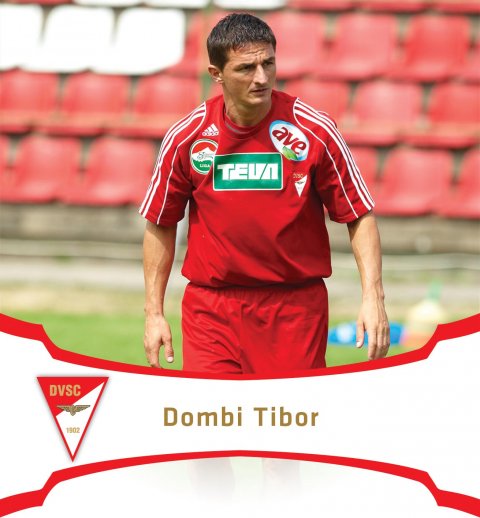 Dombi az első
