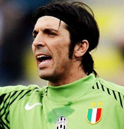 Gigi Buffon megszerzése kemény falat a bajoroknak