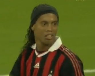 Ronaldinho varázsolt az első félidőben