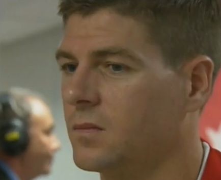 Gerrard, a Liverpool csapatkapitánya sem boldog