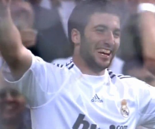 Maradona Valdanot bírálja