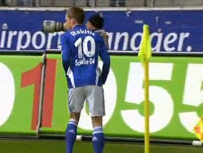 Rakitic készülődött szöglethez az első Schalke-találat előtt