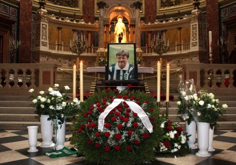Véső búcsú