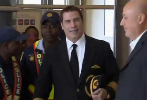 John Travolta saját gépét vezette Dél-Afrikáig