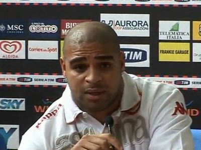 Adriano a 8-as mezben játszik