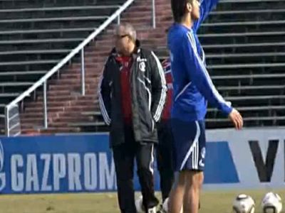 Magath (hátul) megszerezte Raúlt