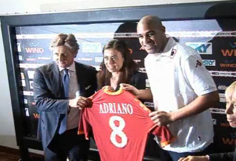 Andriano és Simplicio már edz, Mexes távozik