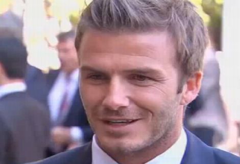 Beckham is Ronaldinhot győzködi