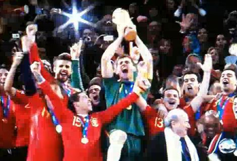 Iniesta góljával világbajnok Spanyolország