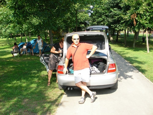 termeszetkozeli_elet_kempingben vizitura online hírek 2010 nyár utazás Tisza Bodrog Túr Hernád osztálykirándulás iskolai kirándulás céges csapatépítés szatmári gasztronómai fesztiválok jó hangulat nyári kalandtábor gyerekeknek igényes vidám gondoskodó vízitúrák felejthetetlen élmények időeltöltés lehet az iskola után egyéni kívánságok finom vacsorák bőséges olcsó megfizethető vízitúra nyári kalandok esték vízpart jó hangulat romantika szerelem hagyományőrzés vízitúra vizitúra vizitura kerékpár túra kajak kenu online kölcsönzés bérlés Felső-Tisza Tiszahát Tisza Tiszabecs Tivadar Szatmárcseke kaland szórakozás napsütés csapatépítés céges vállalati utazás vakáció 2010