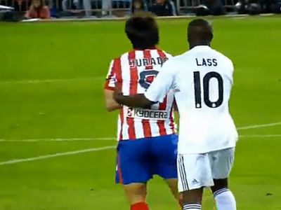 Lass Juradora vigyáz