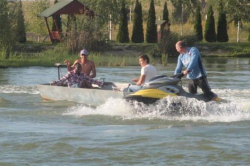 Ettek, ittak, jetskiztek
