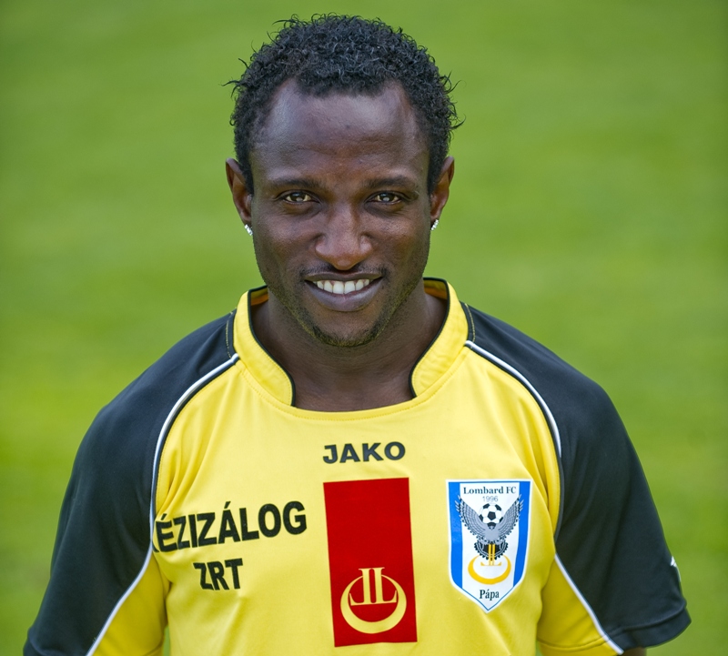 Abwo távozhat