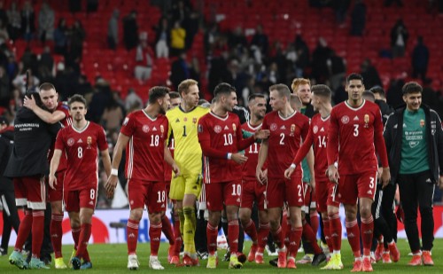Bravúros döntetlent ért el a magyar labdarúgó válogatott a Wembleyben